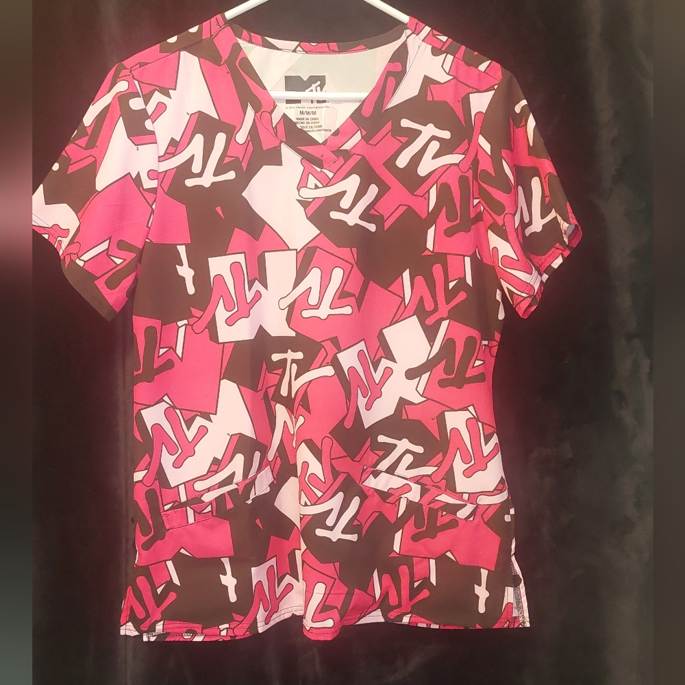 Women's Mtv Size Medium Scrub Top.